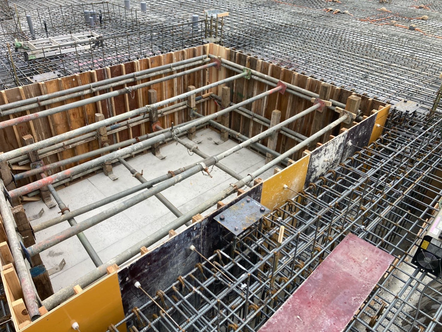 プロストック町田 基礎工事 配筋前